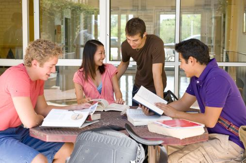 Hoe maak je een goede studie gewoonten voor het college te ontwikkelen. Bekijk het lesplan voorafgaand aan de klas.