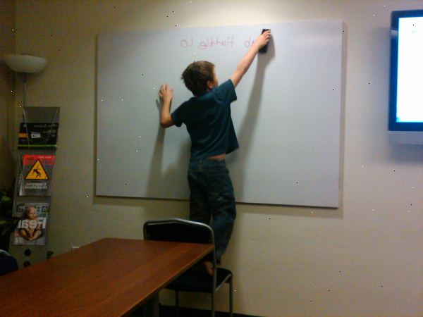 Hoe maak je een whiteboard schoon